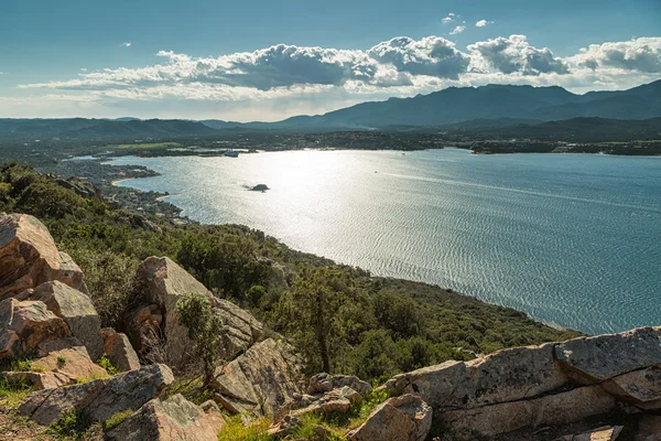 Golfo y ciudad de Porto-Vecchio en el sur de Córcega — Foto de Stock