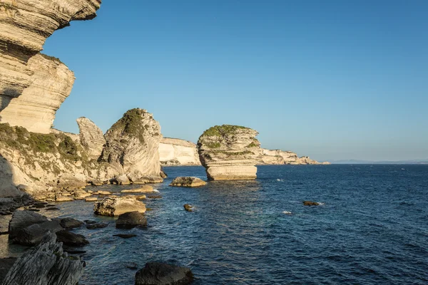 White cliffs, stacks and Mediterranean at Bonifacio in Corsica — Stock Photo, Image