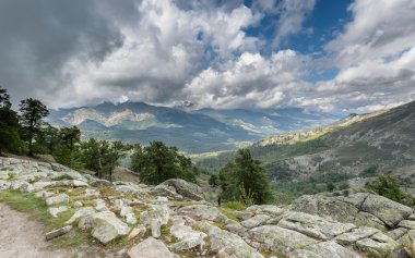 Görünüm acorss Gr20 Korsika dağlardan