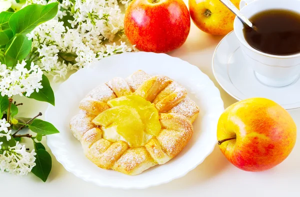 Rolls with apples — Stock Photo, Image