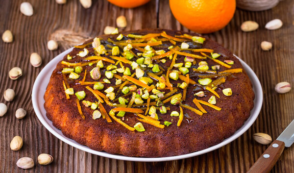 pie with pistachios