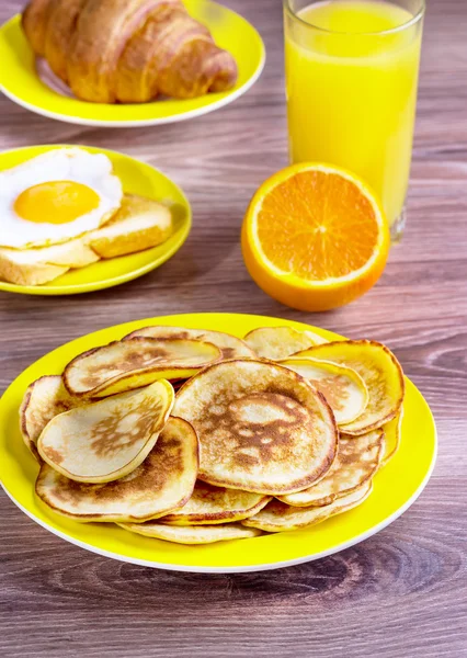 Pancakes, juice, egg — Stock Photo, Image