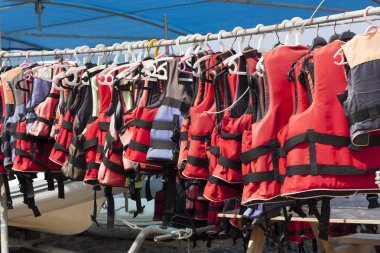 Kırmızı can yeleği. Eski kurtarma vintage lifevest nesnesini güvenli yelken için