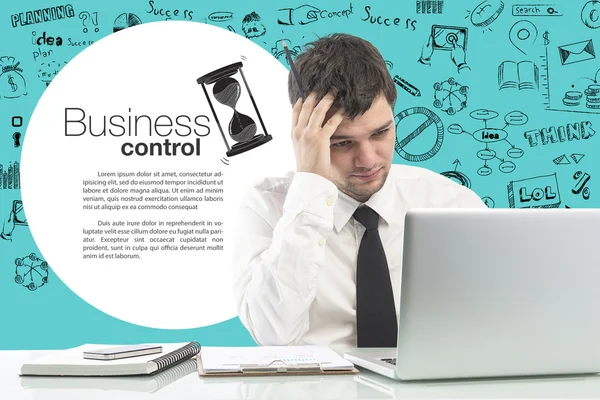 Businessman working with laptop computer at office desk, thinkin — Stock Photo, Image