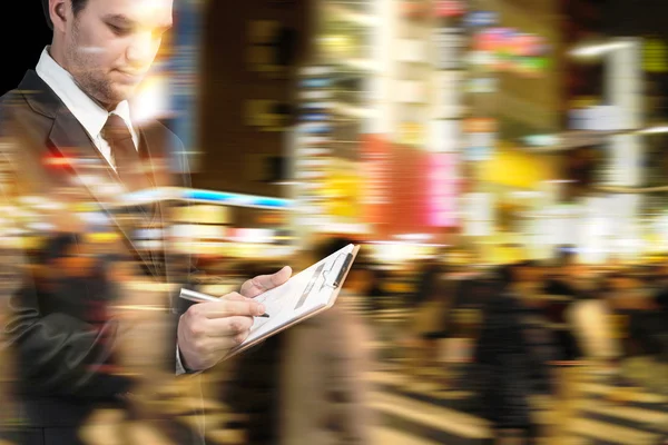 Businessman at rush hour walking in the city street,Double exposure and motion abstract, accessories, actions, backgrounds, blur, business, businessman, busy, cell, checklist, city, clipboard, communication, contemporary, cooperation, crowd, diligent — Stock Photo, Image