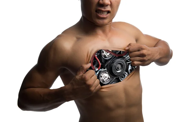 근육 남자를 당기는 그의 가슴 피부 떨어져 보여주는 기계 부품 — 스톡 사진