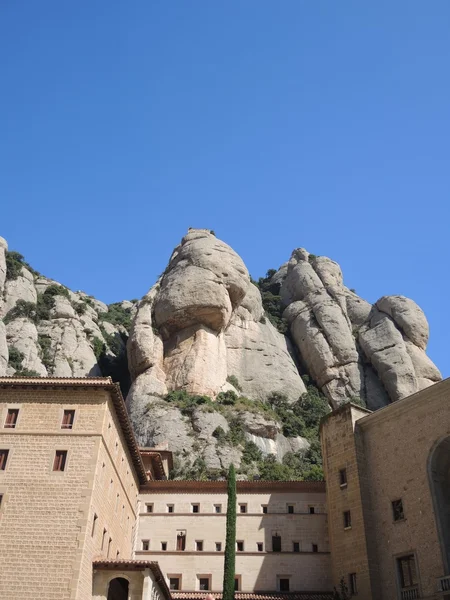 Montserratin vuoren luostari. — kuvapankkivalokuva