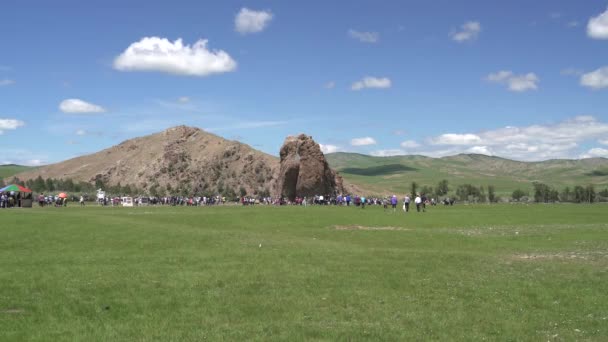 Turistický Náboženský Obřad Symbol Taikhar Chuluu Arkhangai Mongolska Starověké Megality — Stock video