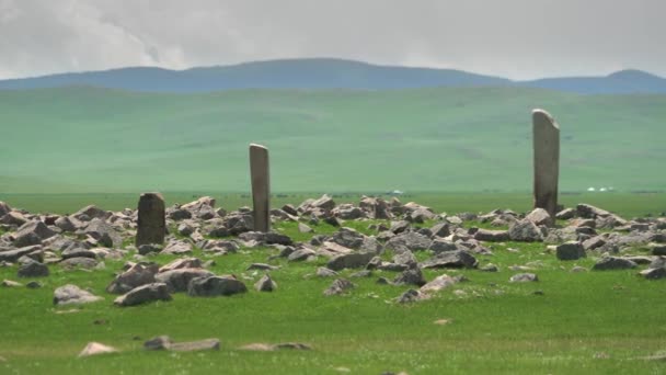 Inscriptie Van Obelisk Menhir Uit Oude Oudheid Hertensteen Megalith Gesneden — Stockvideo