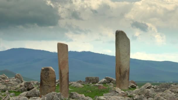 Jelení Kameny Jsou Starověké Megality Vyřezávané Symboly Grave Jelení Kameny — Stock video