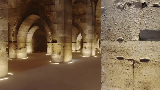 Εσωτερικό Του Ιστορικού Κτιρίου Πέτρινες Καμάρες Και Θόλους Καθεδρικός Ναός — Αρχείο Βίντεο