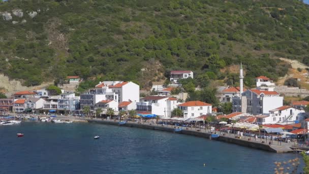 Casas Uma Pequena Cidade Costeira Por Mar Turquia Cidade Barco — Vídeo de Stock