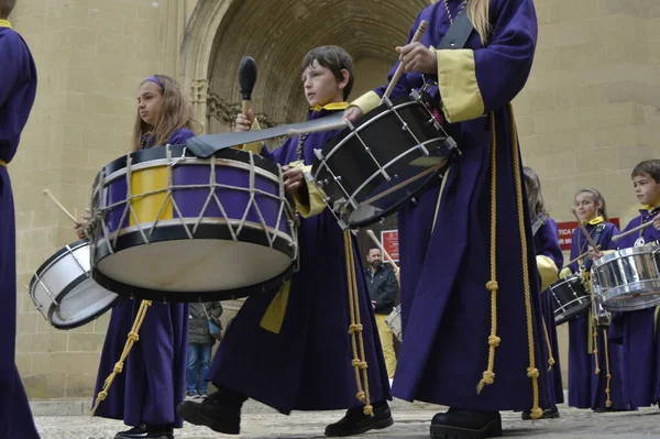 Stadt Huesca Spanien März 2019 Konzentration Der Trommel Und Kornetsektion Stockbild