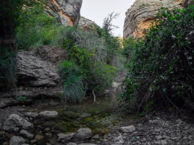 Huesca ilinin Nueno köyünün çevresinde yer alan San Julian geçitleri