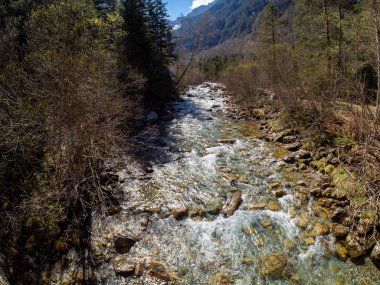 Ordesa 'nın ulusal parkında yürü ve dağları kaybet