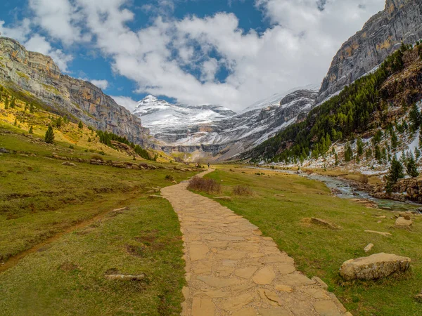 Wandelen Door Het Nationale Park Van Ordesa Verloren Berg — Stockfoto