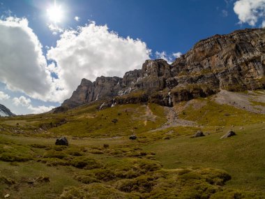Sirk soaso, Ordesa 'nın milli parkında ve at kuyruğunun bulunduğu kayıp dağda.