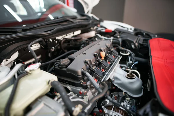 Motor Gasolina Moderno Perto Novo Motor Cilindros Durante Serviço Fechar — Fotografia de Stock