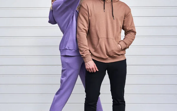 Dvě Osoby Stojí Neformální Uniformě Bez Loga Design Šablony Kolekce — Stock fotografie