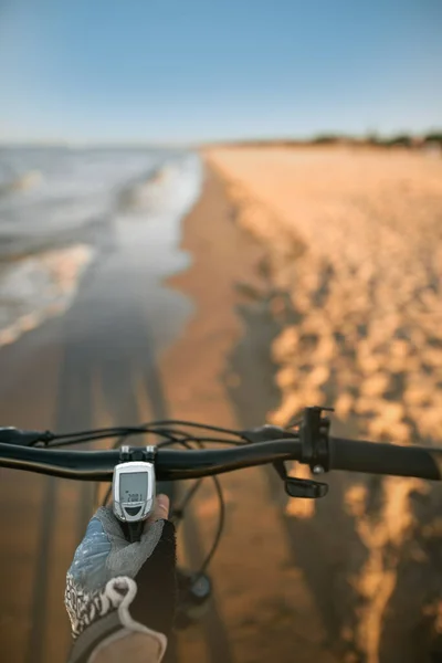 Bicicleta Praia Durante Pôr Sol Verão Liberdade Costa Marítima Guiador — Fotografia de Stock