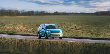 Kırsal otoyolda sıfır emisyon aracı