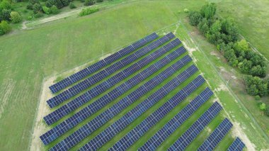 Yenilenebilir güneş enerjisi kullanan elektrik üretimi