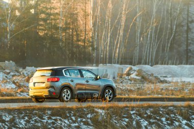 Modern aracın kiri ve kiri