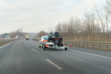 Ulaşım için karavana ATV yerleştirildi