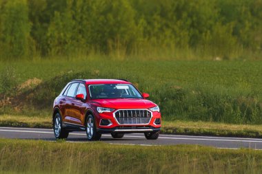 Kırsal yolda küçük çaplı geçiş.