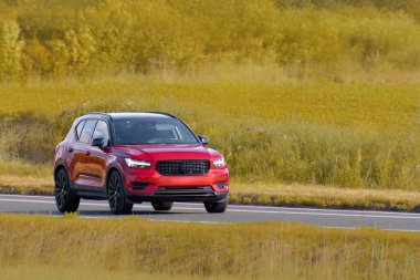 Açık hava seyahatleri için güçlü AWD geçiş aracı