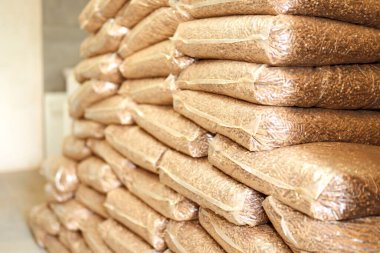 Büyük miktarda merkezi ısıtma yakıtı stoku