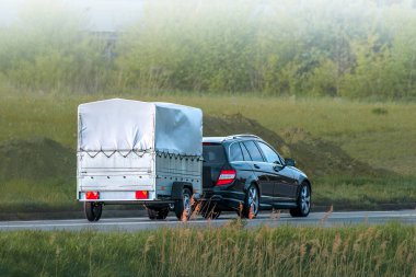 SUV ve karavanla seyahat ve lojistik