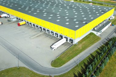 Mal sevkiyatı için büyük sanayi tesisi