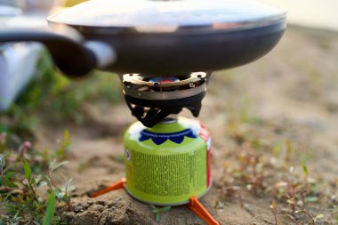 19.09.2025 Polonya, Avrupa 'da orman zemininde seyyar pişirme jetbuharı sistemi