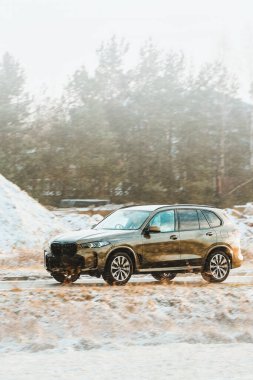 Araç soğuk koşullarda hareket ediyor