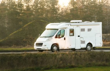 Motosikletli kırsal yol