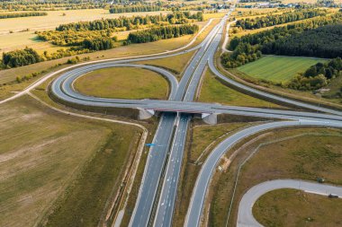 Yükseltilmiş rampalı eyaletler arası yol sistemi