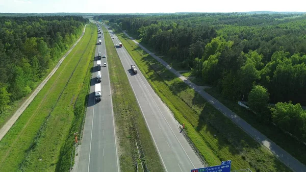 Doğal ortamda kırsal ulaşım rotası
