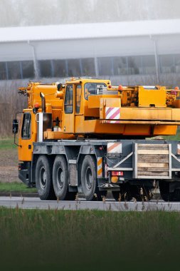 Karavanda taşınan inşaat makineleri