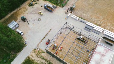 İnşaat alanında mühendislik ve bina.