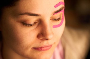 Yumuşak cilt için kozmetik yüz bandı