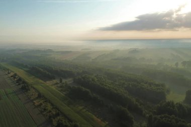 Huzurlu kırsal vadi manzarası