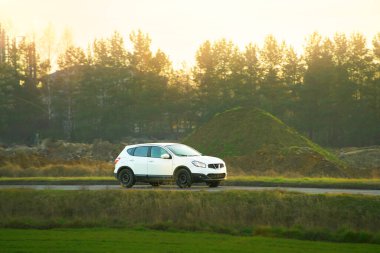 Çağdaş arazi aracı kırsalda