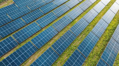 Uçaktan görünen yumuşak kümülüs bulutları