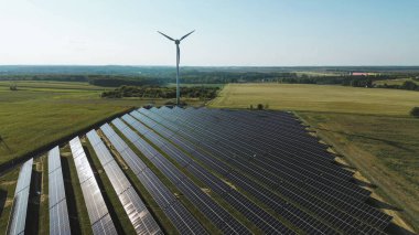 Güneş ve rüzgardan sürdürülebilir elektrik üretimi