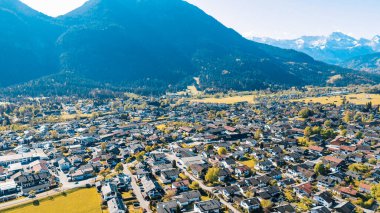 Yaz Alp Vadisi 'nin havadan görünüşü