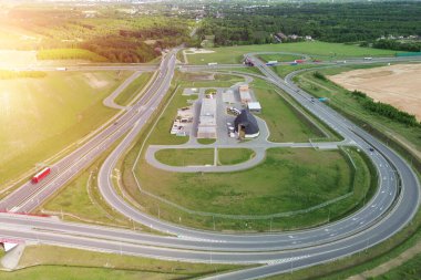 Otoyol kavşağının havadan görünüşü