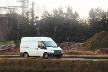 Kırsal alanda kompakt kargo aracı