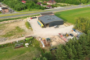 Ekipman ve malzemelerle endüstriyel gelişim