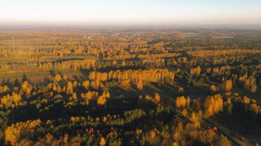 Hasat tarlaları ve doğa ile tarım arazisi